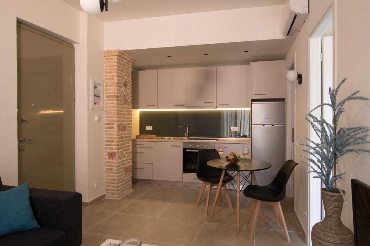 Lodge Modern Apartments, In Kalamaki Centre Kültér fotó